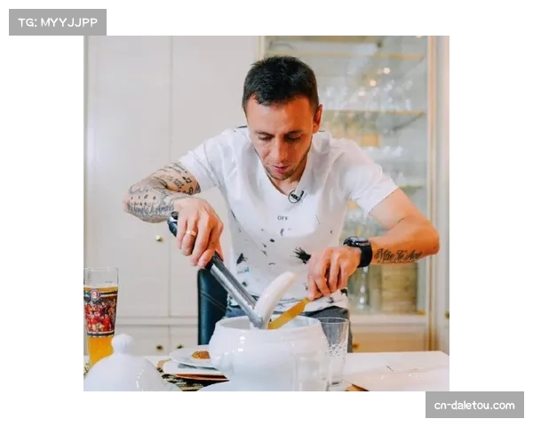 拉菲尼亚继续接受腿筋治疗 从巴西返回后基地康复